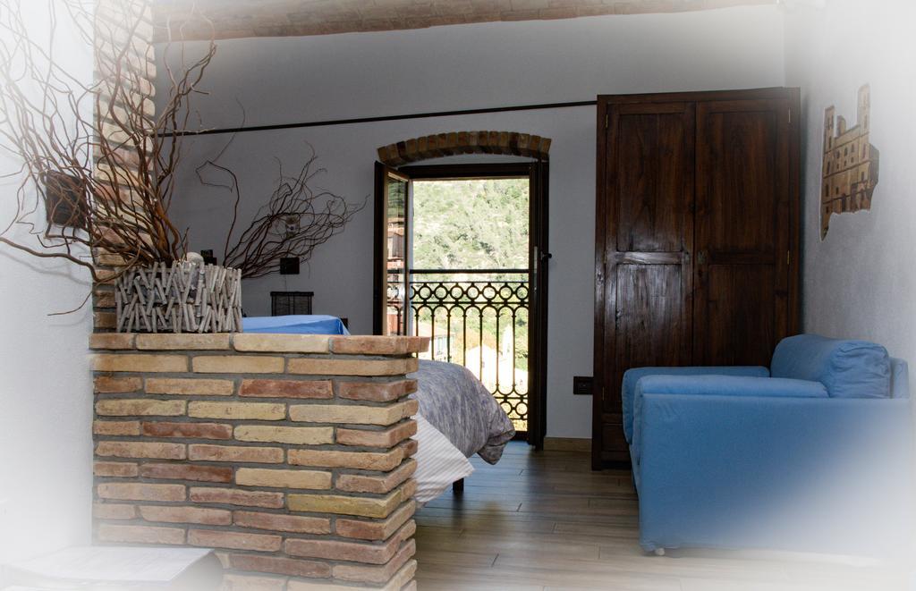 돌체아쿠아 Il Nido Di Rondine B&B 외부 사진